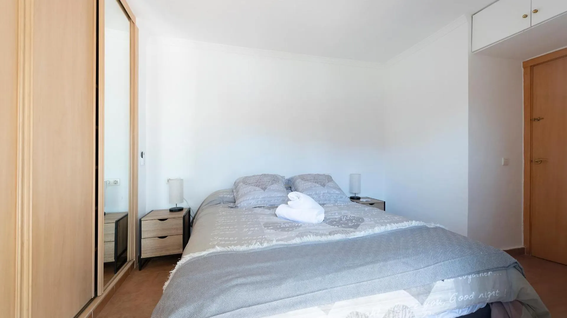 Apartment Brisamar II Primera Linea De Playa & Priv Parking Torre de Benagalbon
